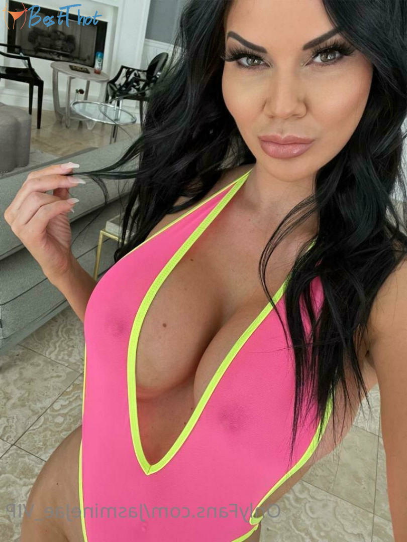 Photo by jasminejae_vip published on December 10,2024 16:16:50 - BestThots