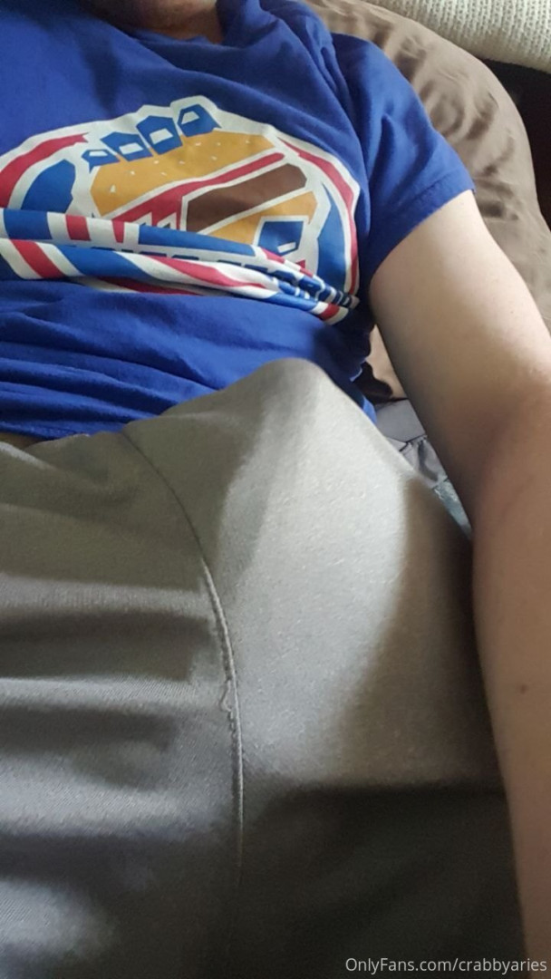 Photo by crabbyaries published on January 10,2024 23:42:37 - BestThots