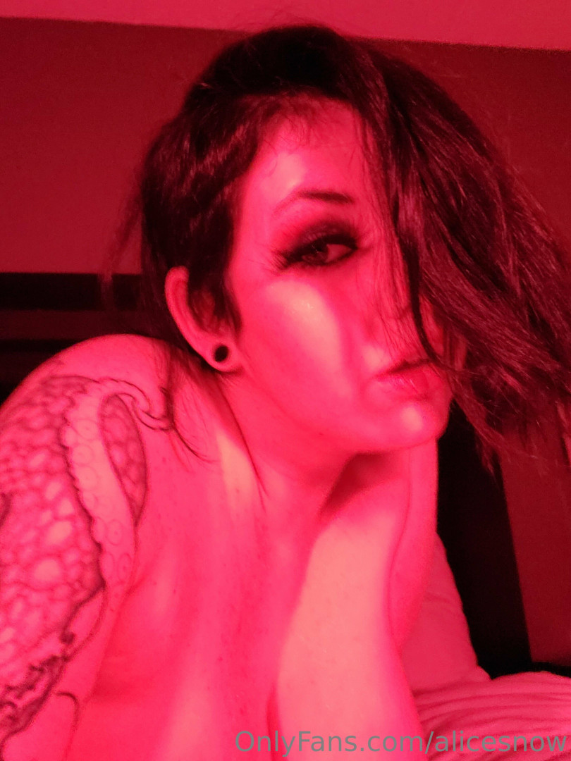 Photo by alicesnow published on October 16,2023 14:54:11 - BestThots