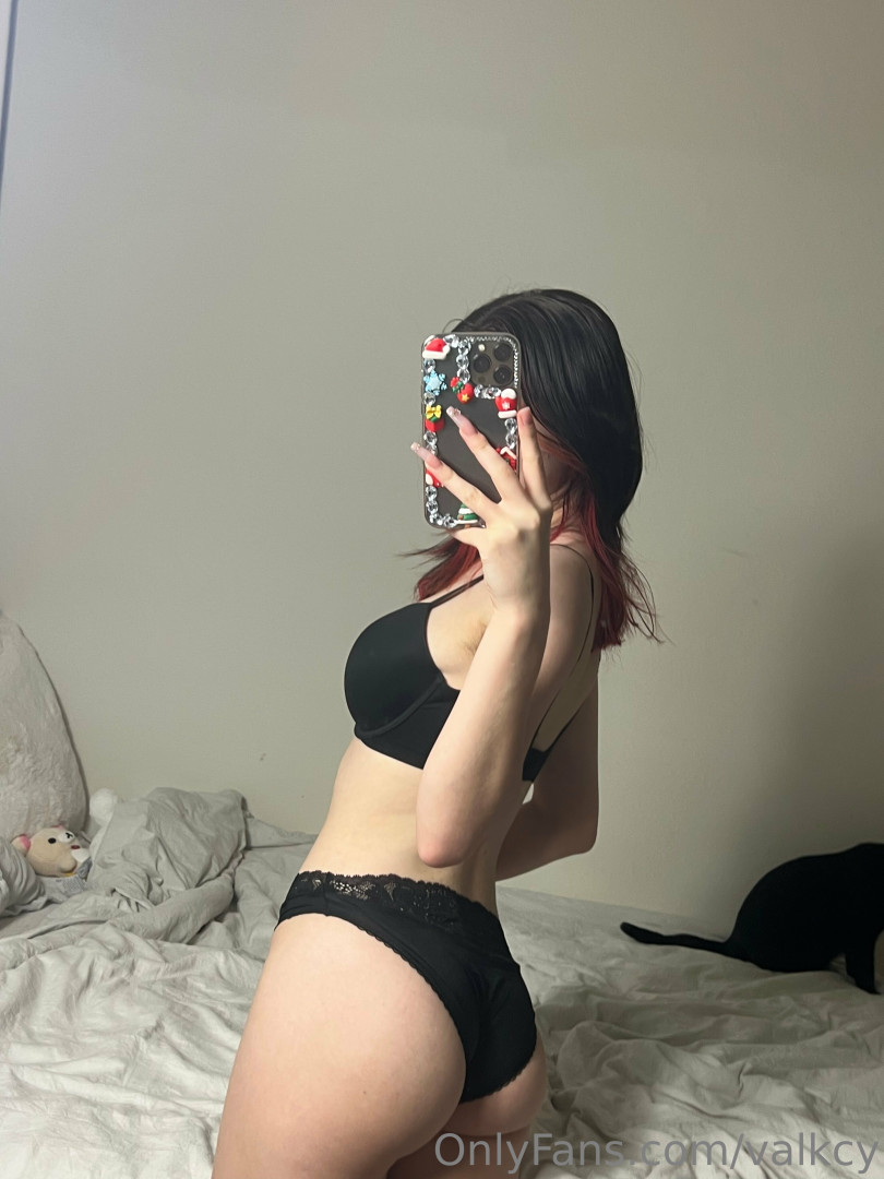 Photo by valkcy published on July 27,2023 17:24:39 - BestThots