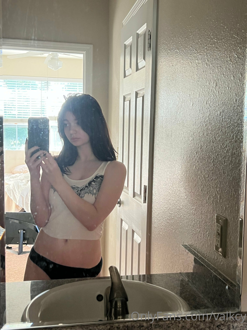 Photo by valkcy published on July 27,2023 17:28:25 - BestThots