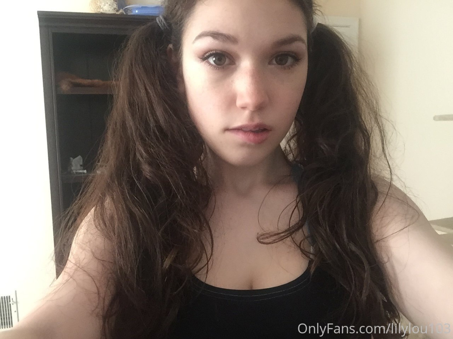 Photo by lilylouofficial published on May 22,2023 17:52:18 - BestThots