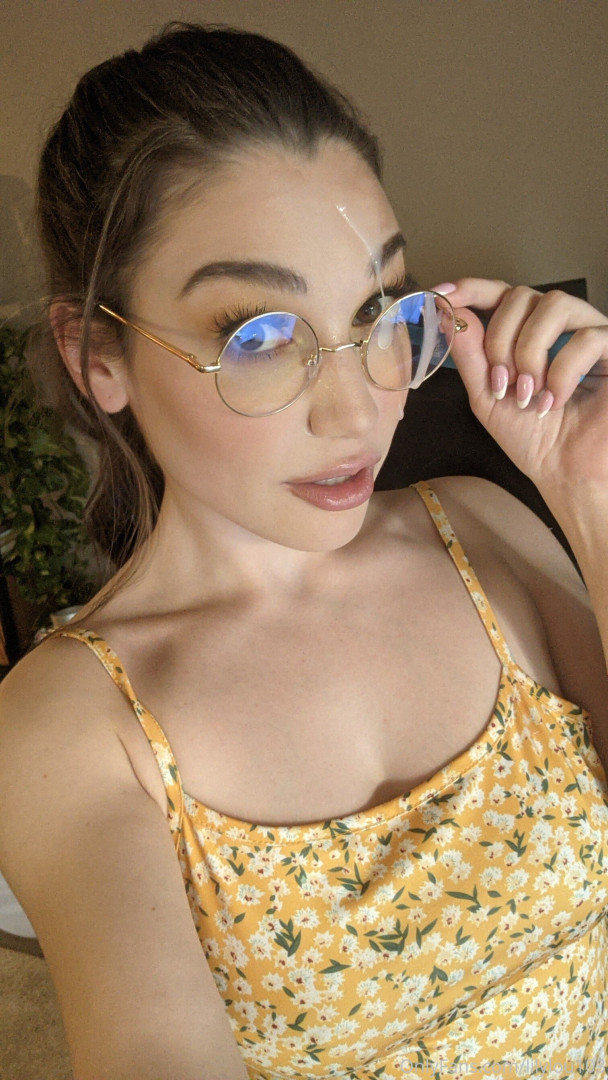 Photo by lilylouofficial published on May 22,2023 17:52:37 - BestThots