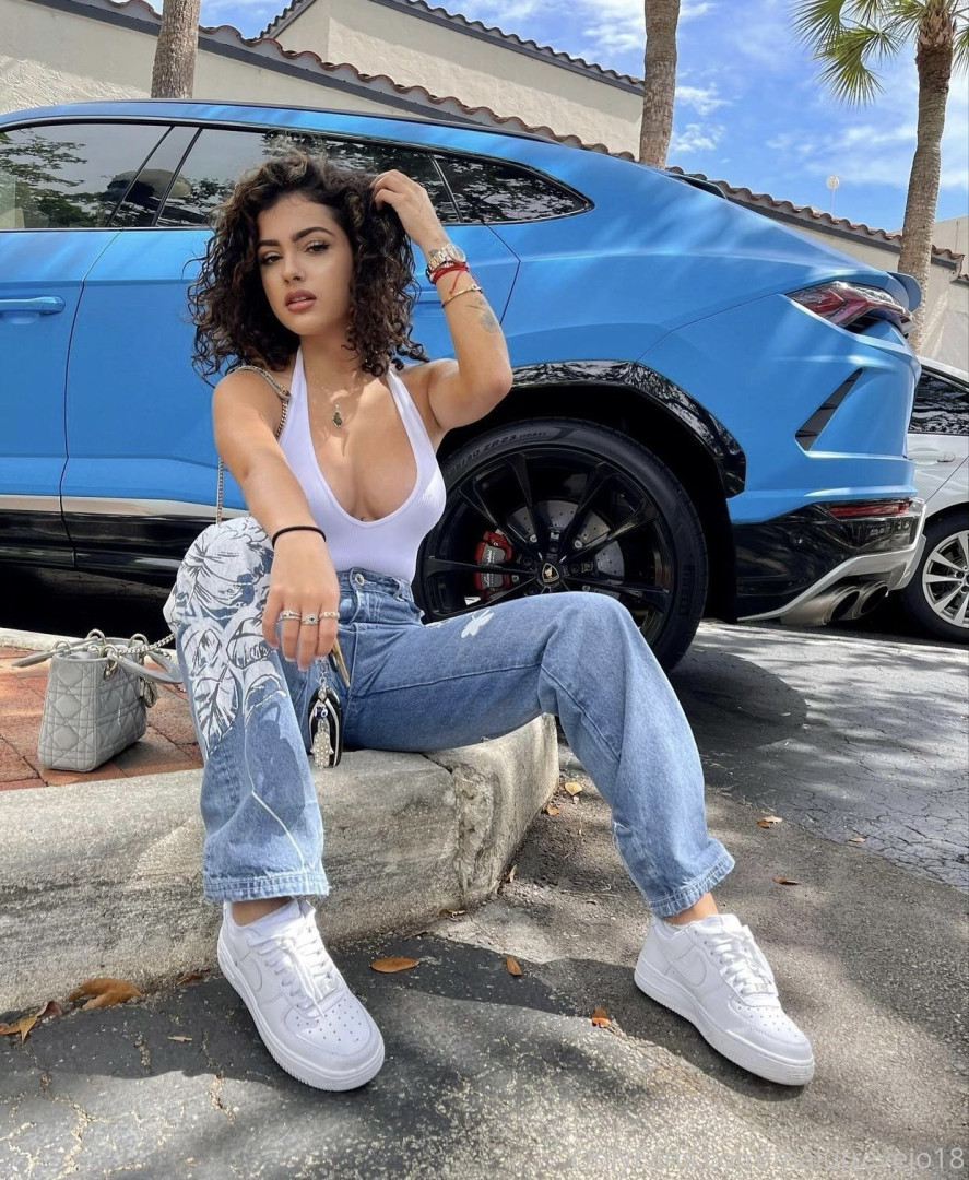 Photo by malutrevejo18 published on October 16,2023 08:10:40 - BestThots