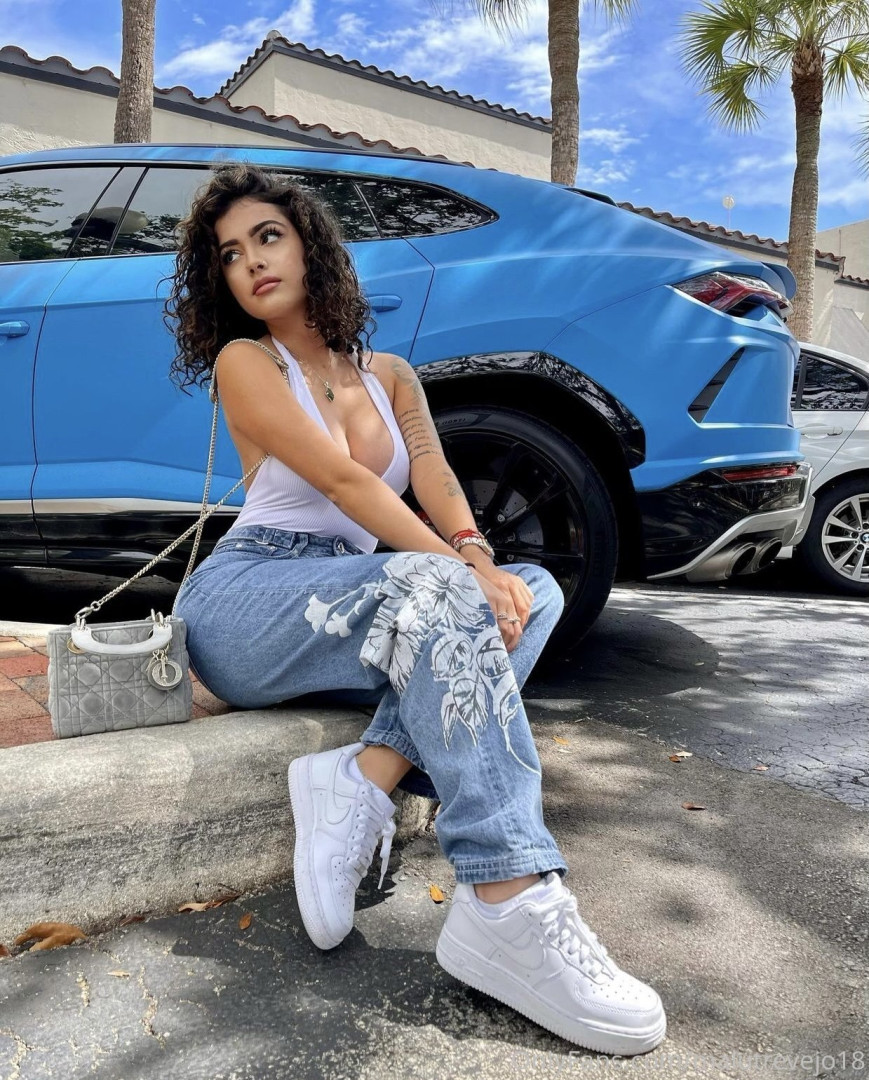 Photo by malutrevejo18 published on October 16,2023 09:00:31 - BestThots