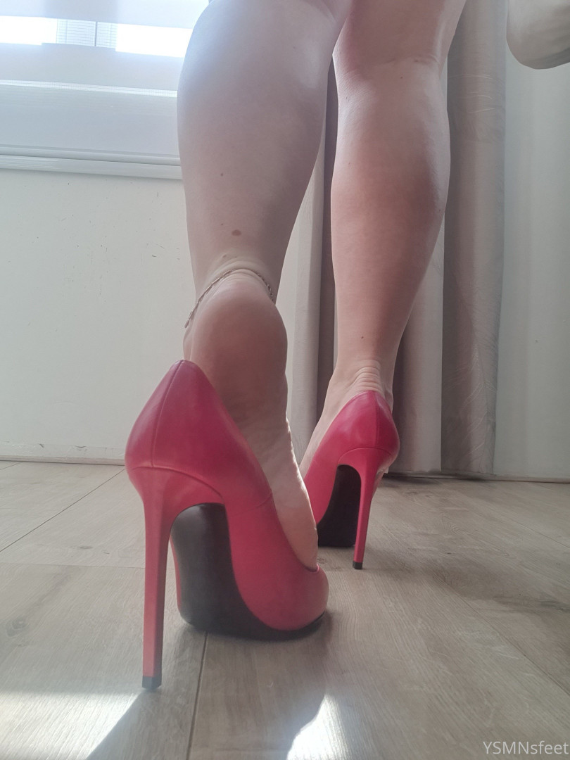 Photo by deliciousdutchfeet published on January 14,2024 23:16:59 - BestThots