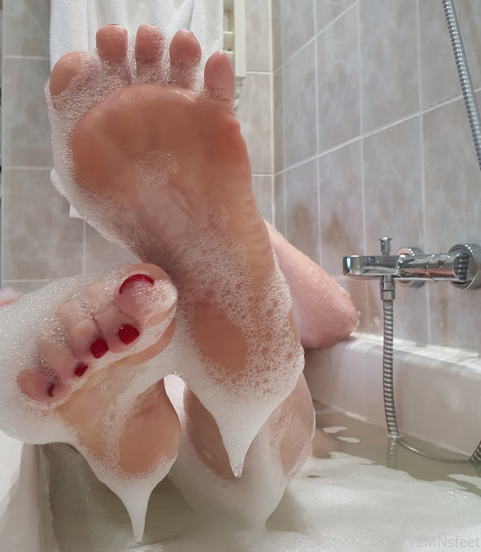 Photo by deliciousdutchfeet published on January 14,2024 23:17:48 - BestThots