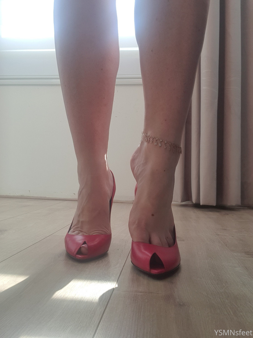 Photo by deliciousdutchfeet published on January 14,2024 23:18:40 - BestThots