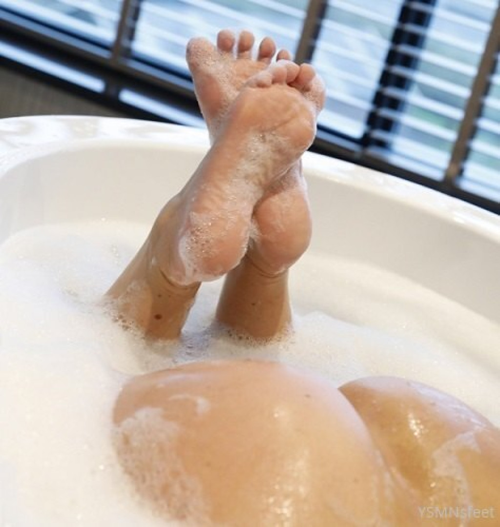Photo by deliciousdutchfeet published on January 14,2024 23:20:34 - BestThots