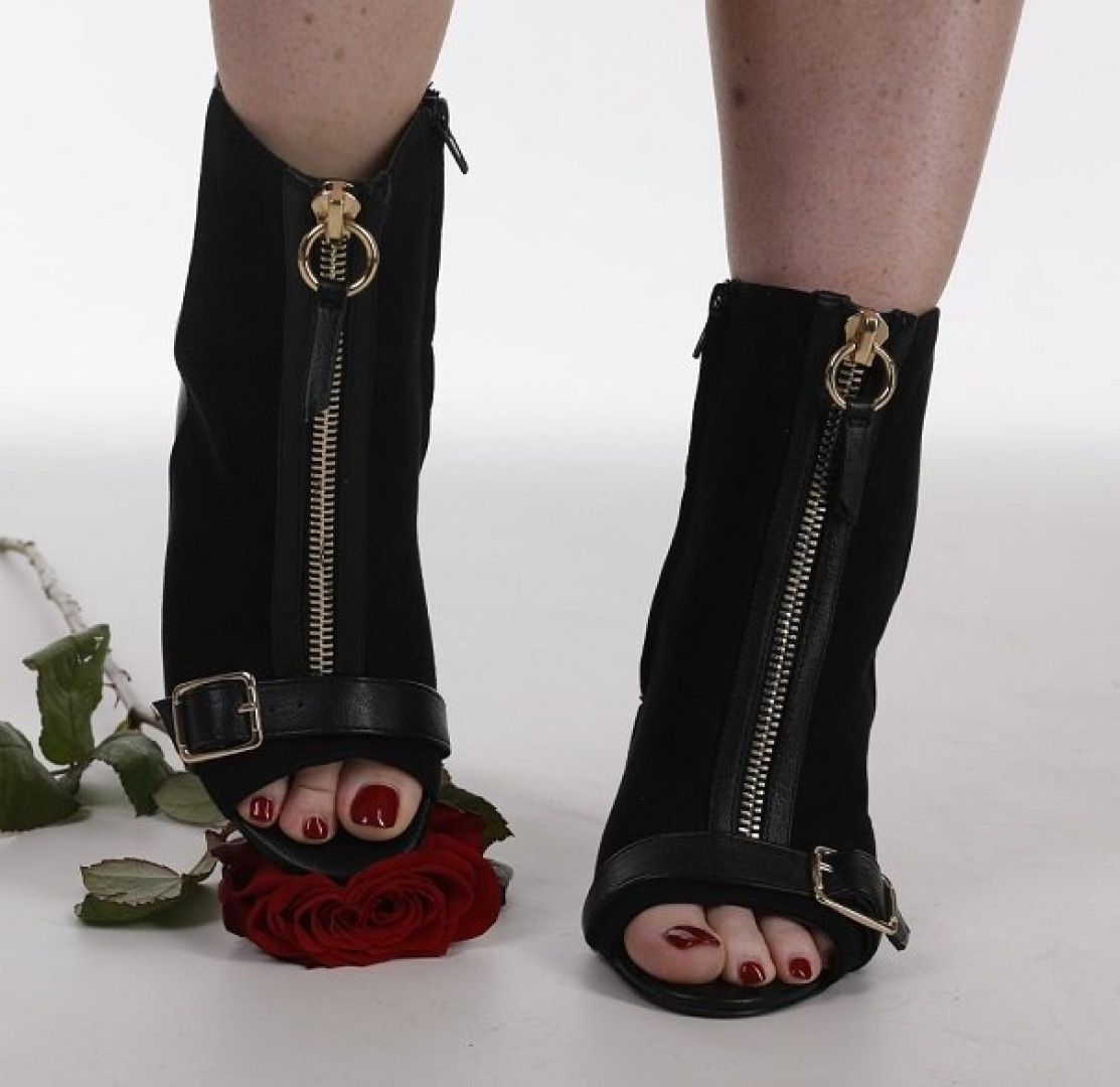 Photo by deliciousdutchfeet published on January 14,2024 23:21:26 - BestThots