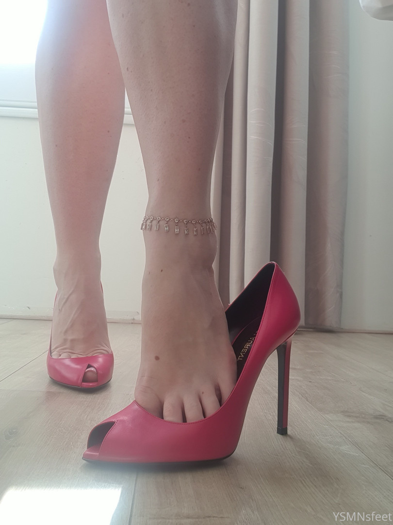 Photo by deliciousdutchfeet published on January 14,2024 23:22:09 - BestThots