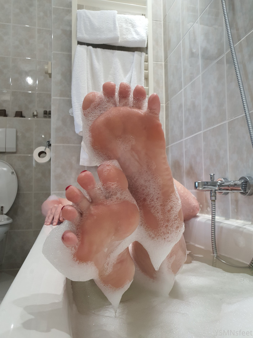 Photo by deliciousdutchfeet published on January 14,2024 23:22:44 - BestThots