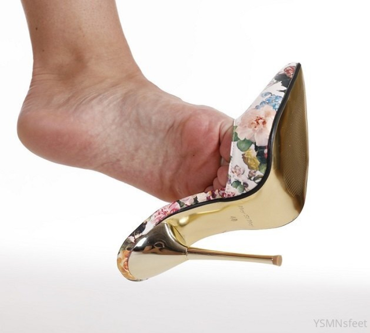 Photo by deliciousdutchfeet published on January 14,2024 23:41:13 - BestThots