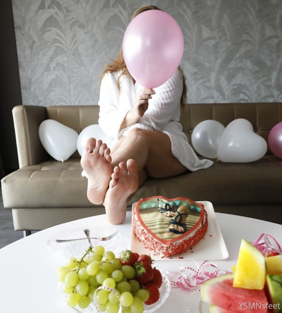 Photo by deliciousdutchfeet published on January 14,2024 23:41:49 - BestThots