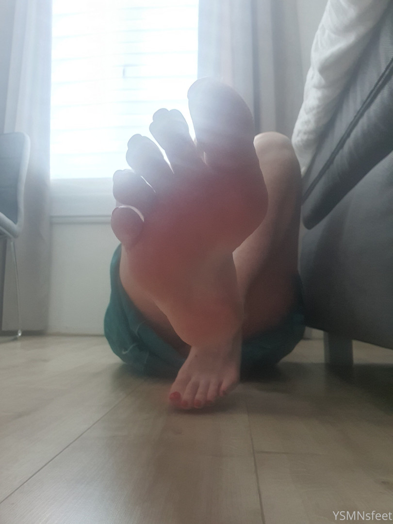 Photo by deliciousdutchfeet published on January 14,2024 23:42:01 - BestThots