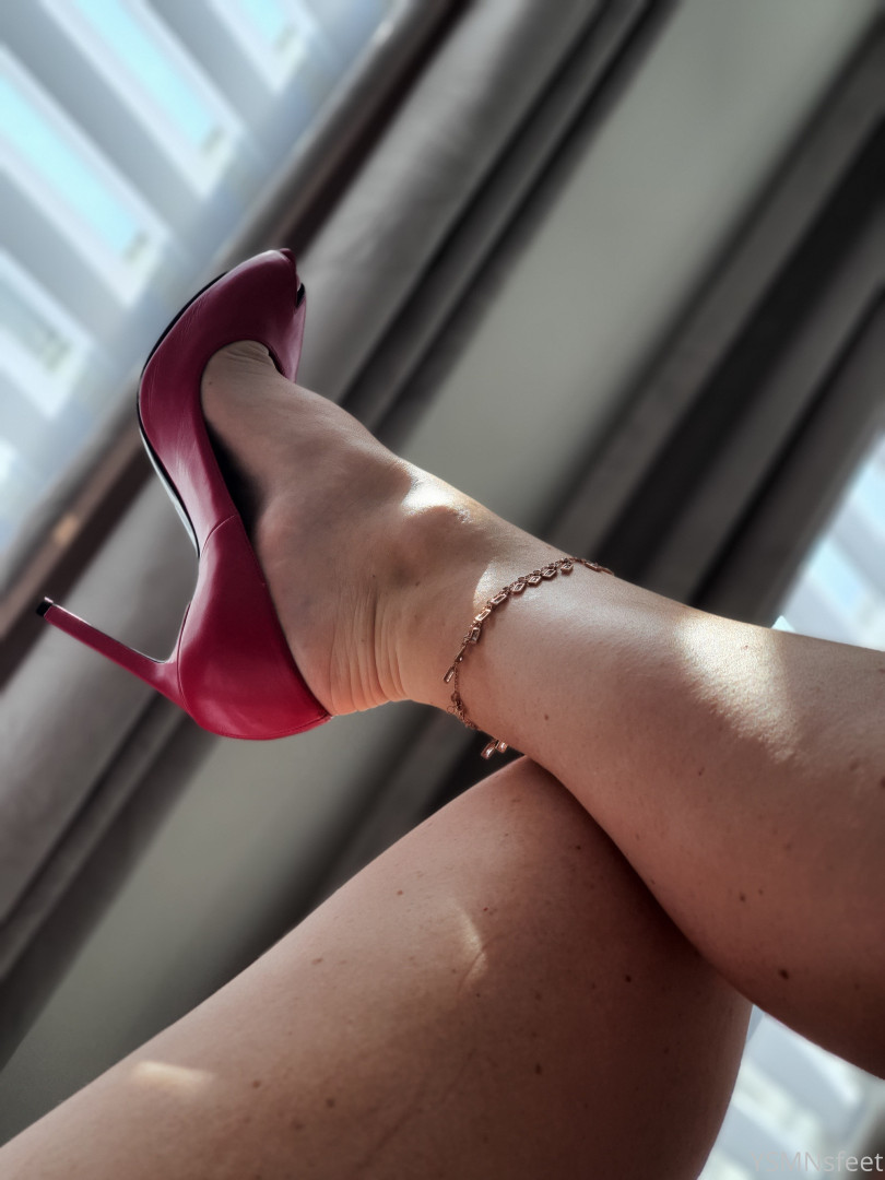 Photo by deliciousdutchfeet published on January 14,2024 23:45:18 - BestThots