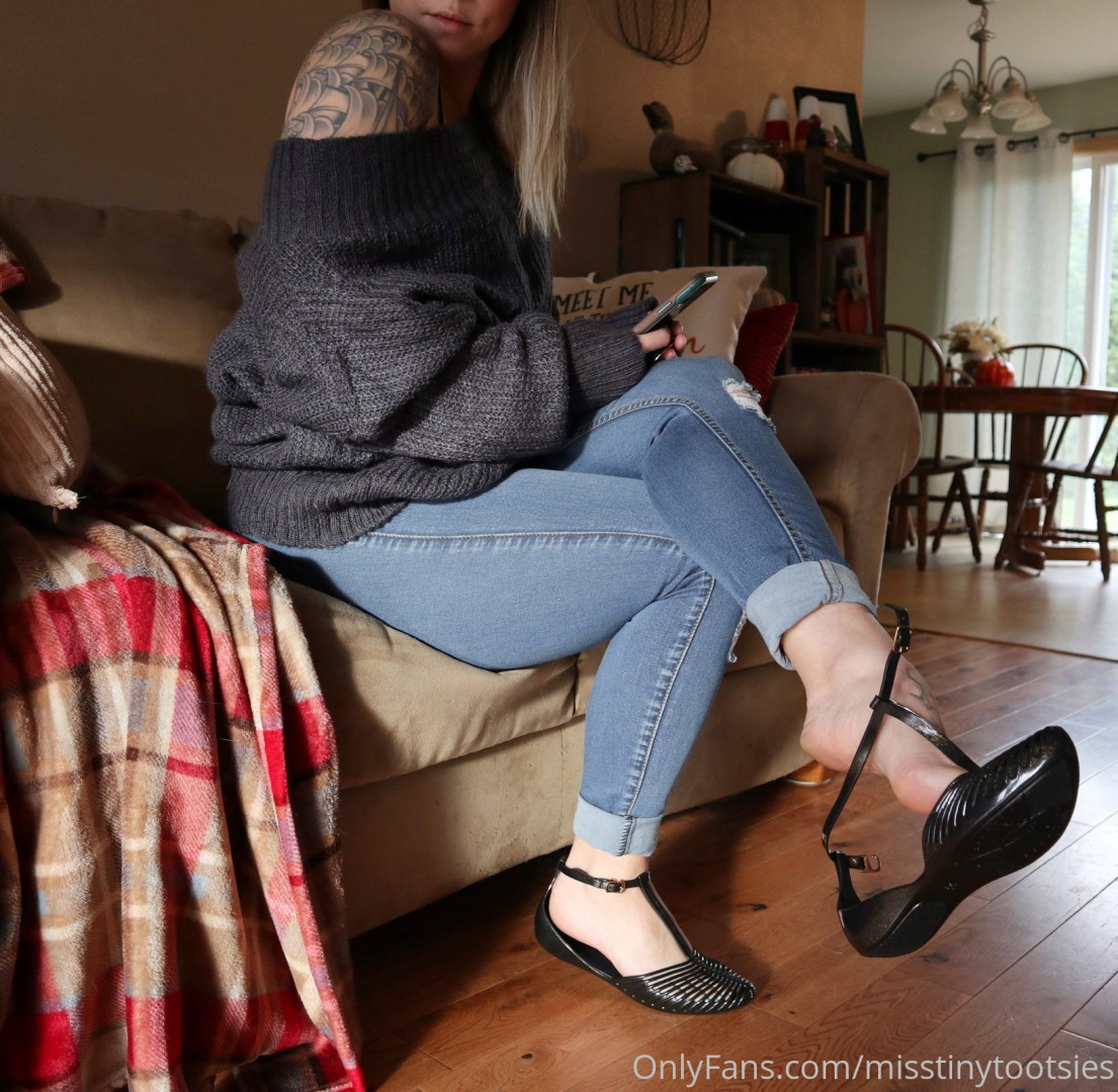 Photo by misstinytootsies published on June 7,2023 04:38:27 - BestThots