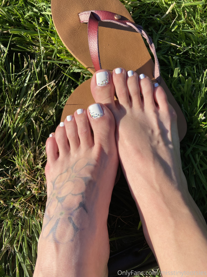 Photo by misstinytootsies published on June 7,2023 04:55:11 - BestThots