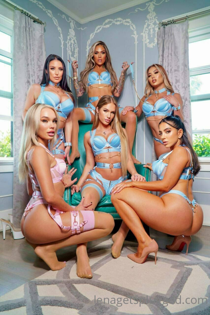 Photo by lenatheplug published on August 27,2023 13:48:07 - BestThots