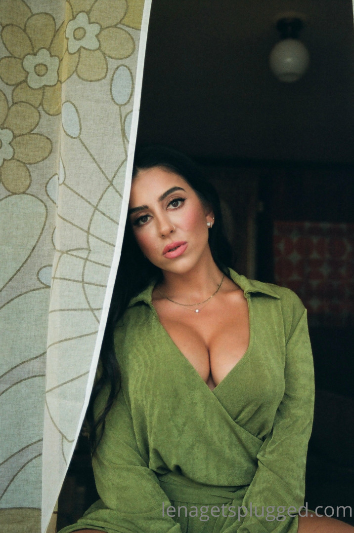 Photo by lenatheplug published on August 27,2023 14:01:53 - BestThots