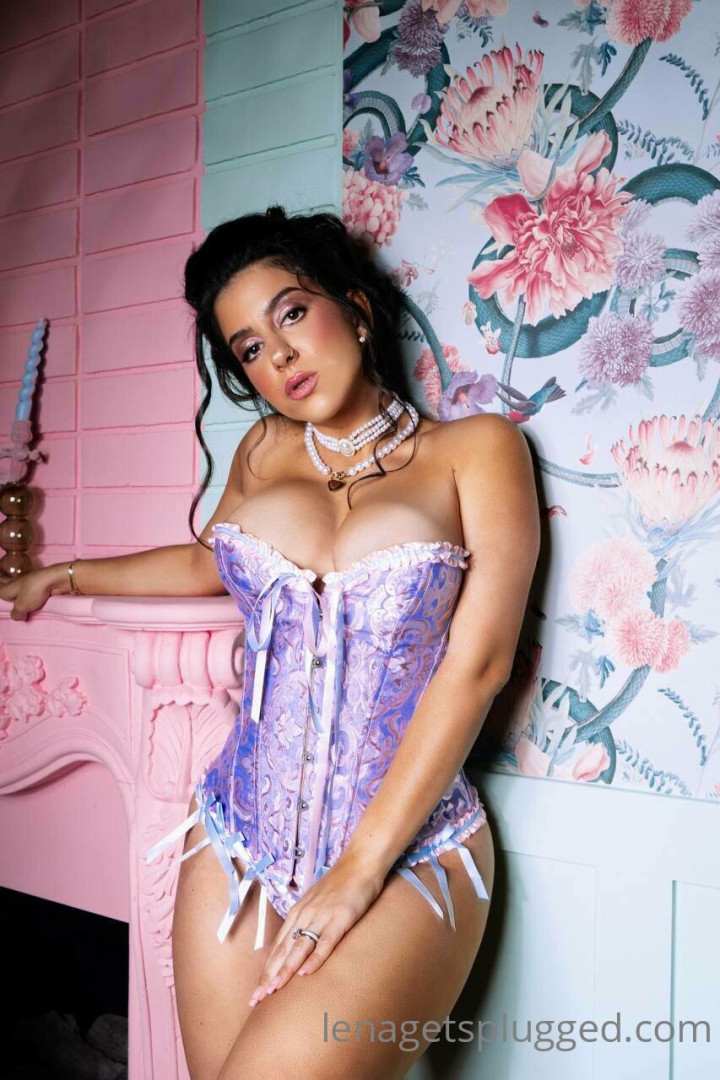 Photo by lenatheplug published on August 27,2023 14:07:39 - BestThots