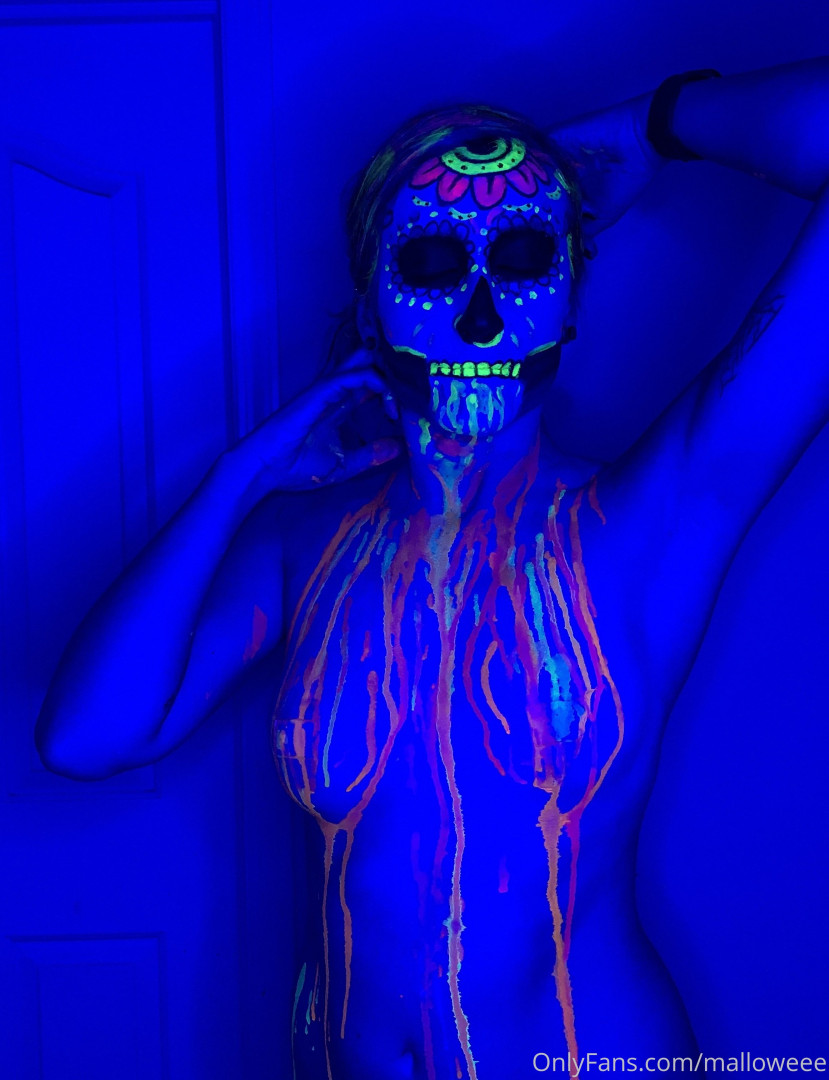 Photo by malloweee published on October 13,2023 10:42:30 - BestThots