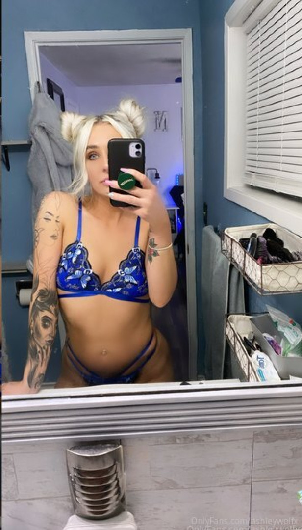 Photo by ashleywolfx published on November 24,2023 08:54:32 - BestThots