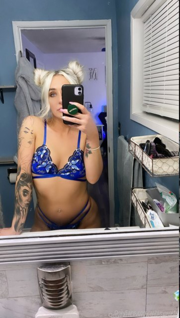 Photo by ashleywolfx published on November 24,2023 08:54:47 - BestThots