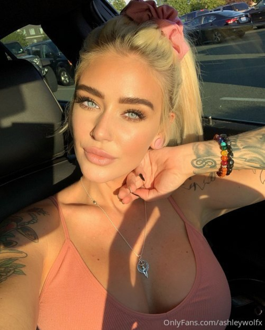 Photo by ashleywolfx published on November 24,2023 08:54:53 - BestThots