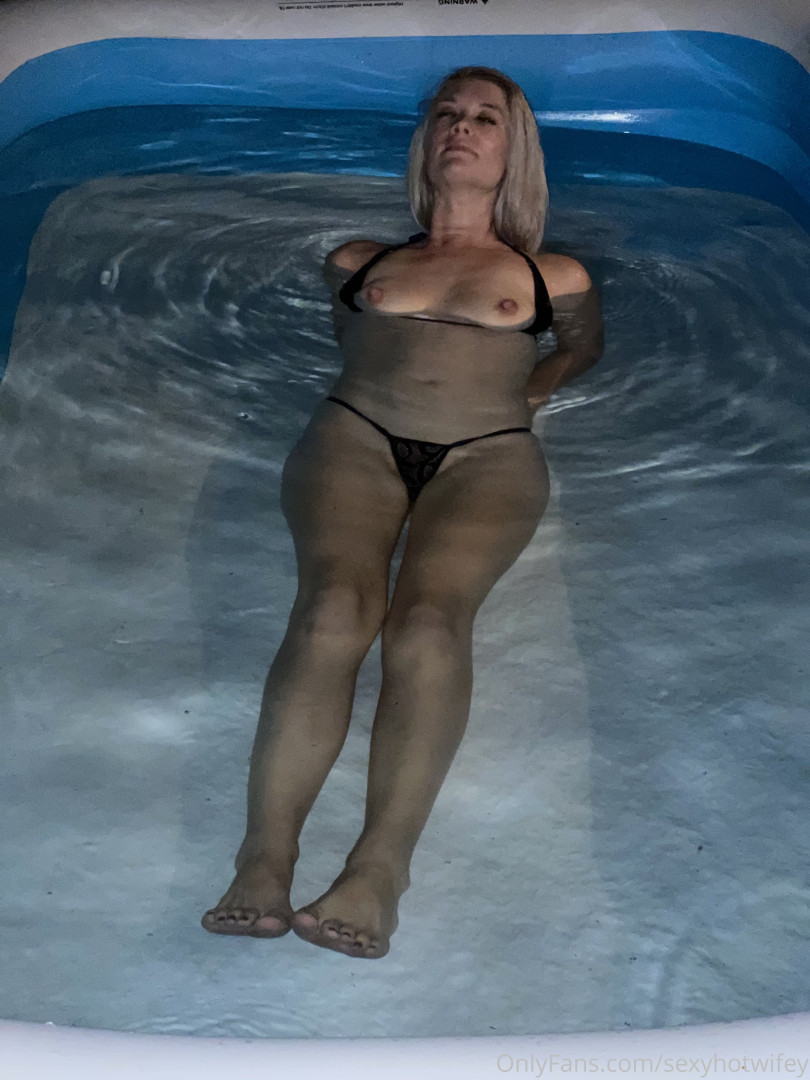 Photo by hotwife-kate published on June 13,2023 23:36:18 - BestThots