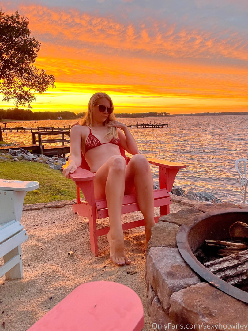Photo by hotwife-kate published on June 13,2023 23:51:25 - BestThots