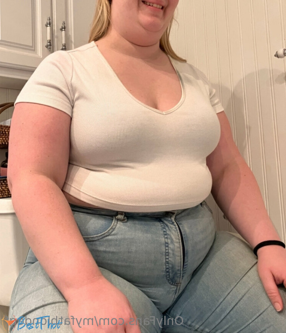 Photo by myfatblondegf published on December 18,2024 05:07:36 - BestThots