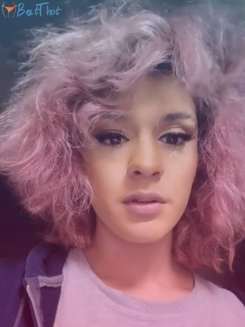 Photo by kittycatcatizia published on December 18,2024 04:06:52 - BestThots