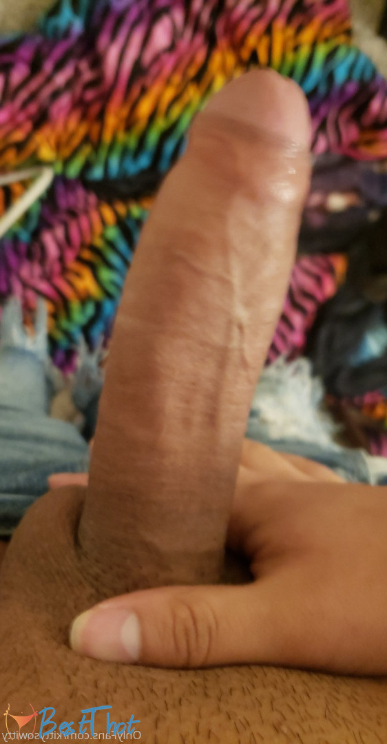 Photo by kittycatcatizia published on December 18,2024 04:06:56 - BestThots