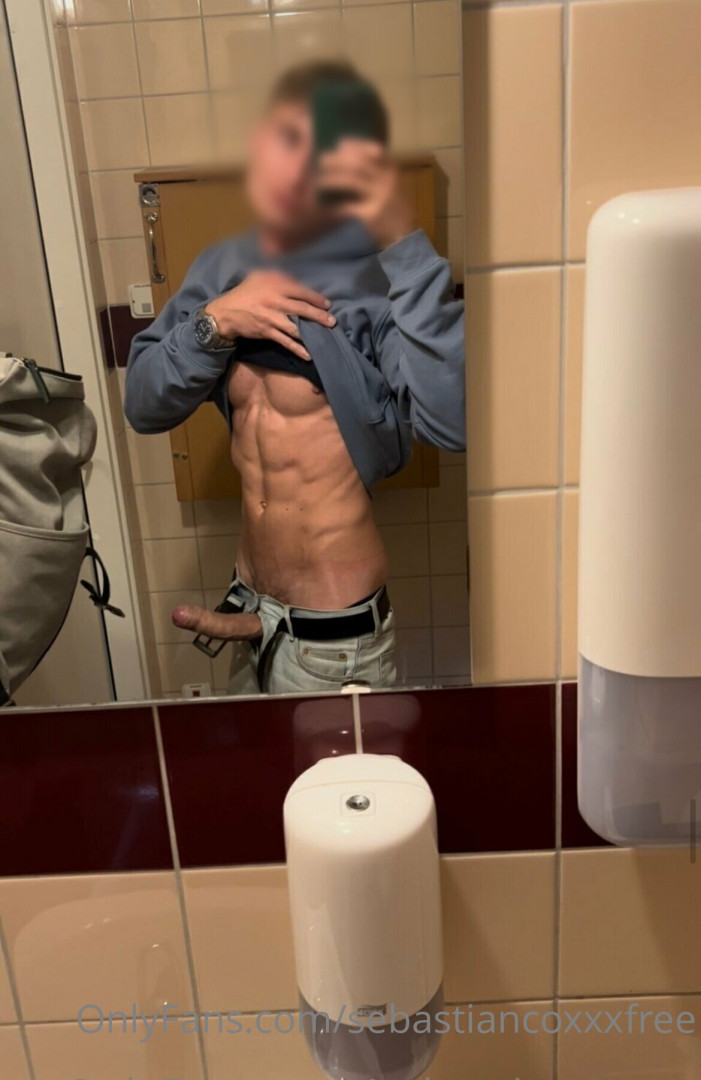 Photo by sebastiancoxxxfree published on July 28,2023 08:38:29 - BestThots