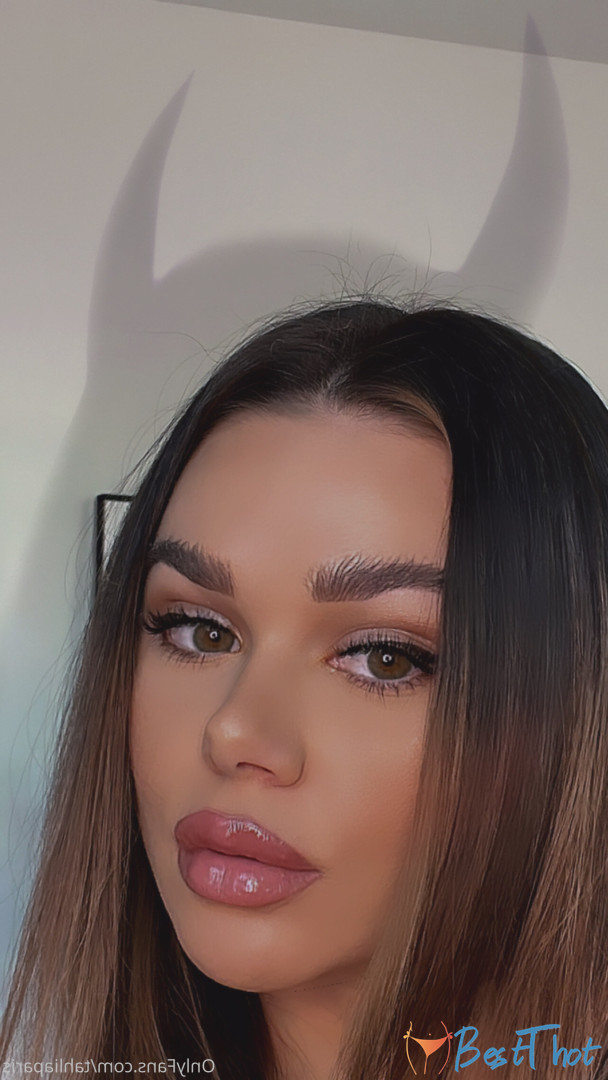 tahliaparis #9543883