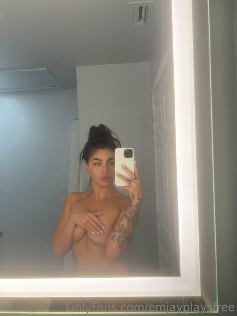 Photo by emjayplaysfree published on July 31,2023 08:10:10 - BestThots