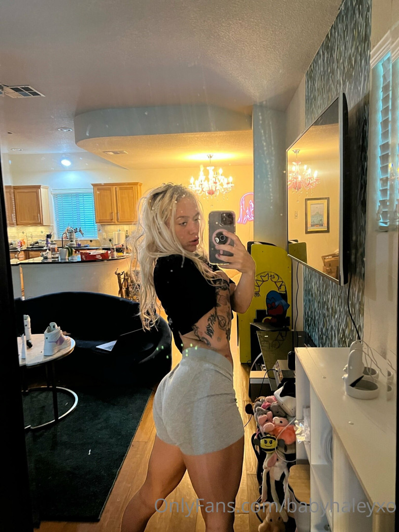 Photo by babyhaleyxo published on July 20,2023 04:09:09 - BestThots