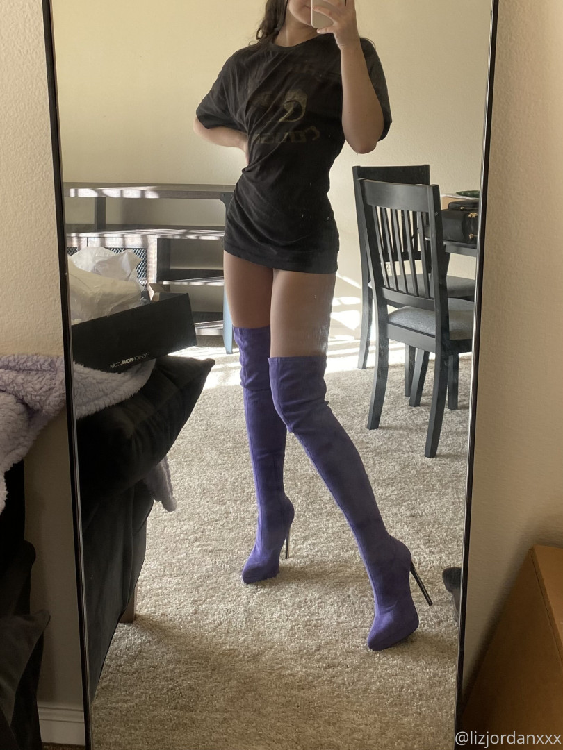 Photo by lizjordanxxx published on August 7,2023 07:12:05 - BestThots