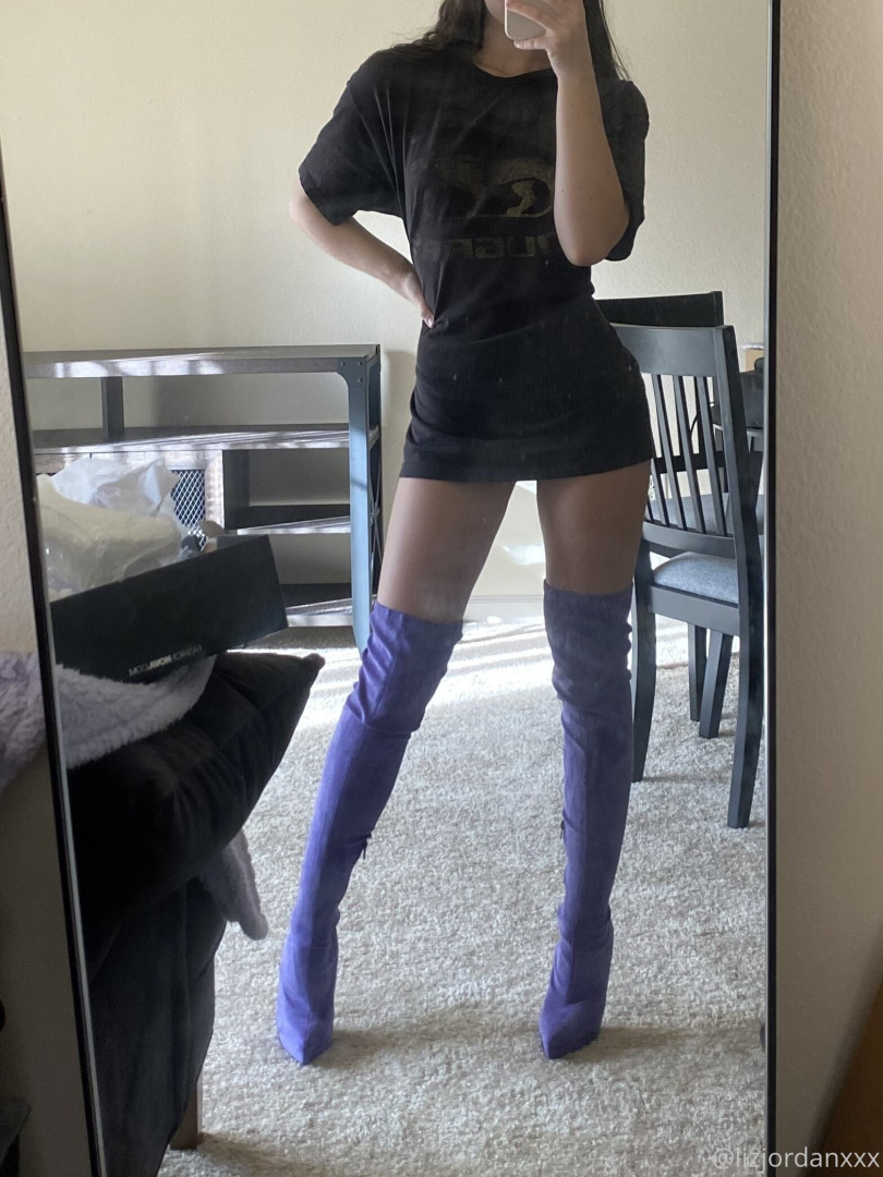 Photo by lizjordanxxx published on August 7,2023 07:12:09 - BestThots