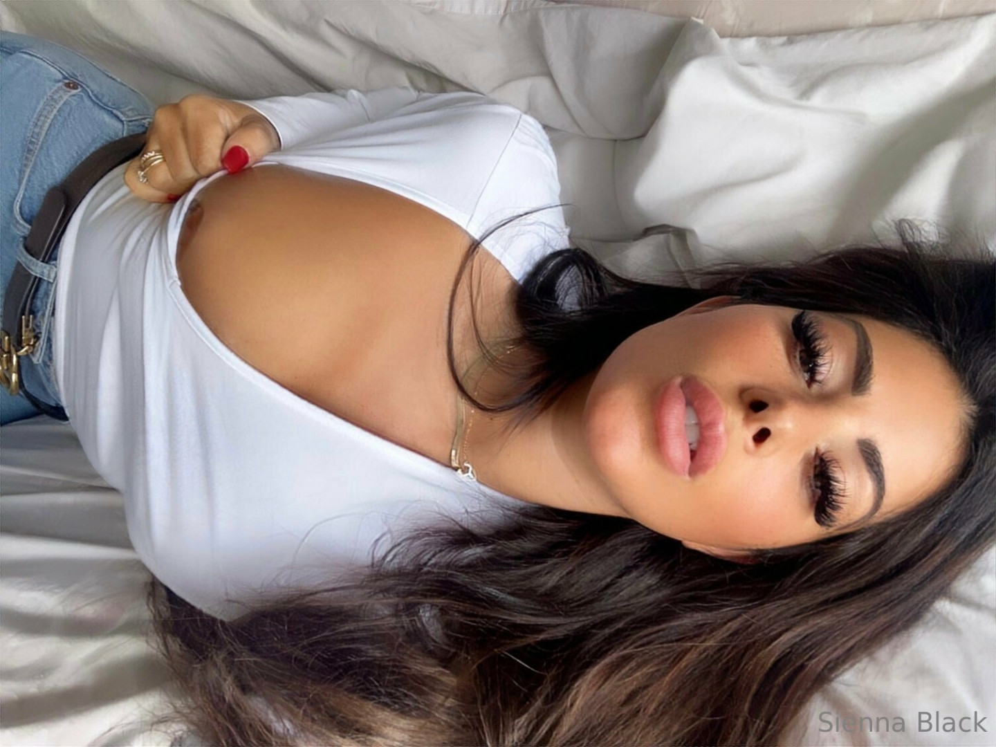 Photo by siennablack20 published on July 4,2023 00:01:46 - BestThots