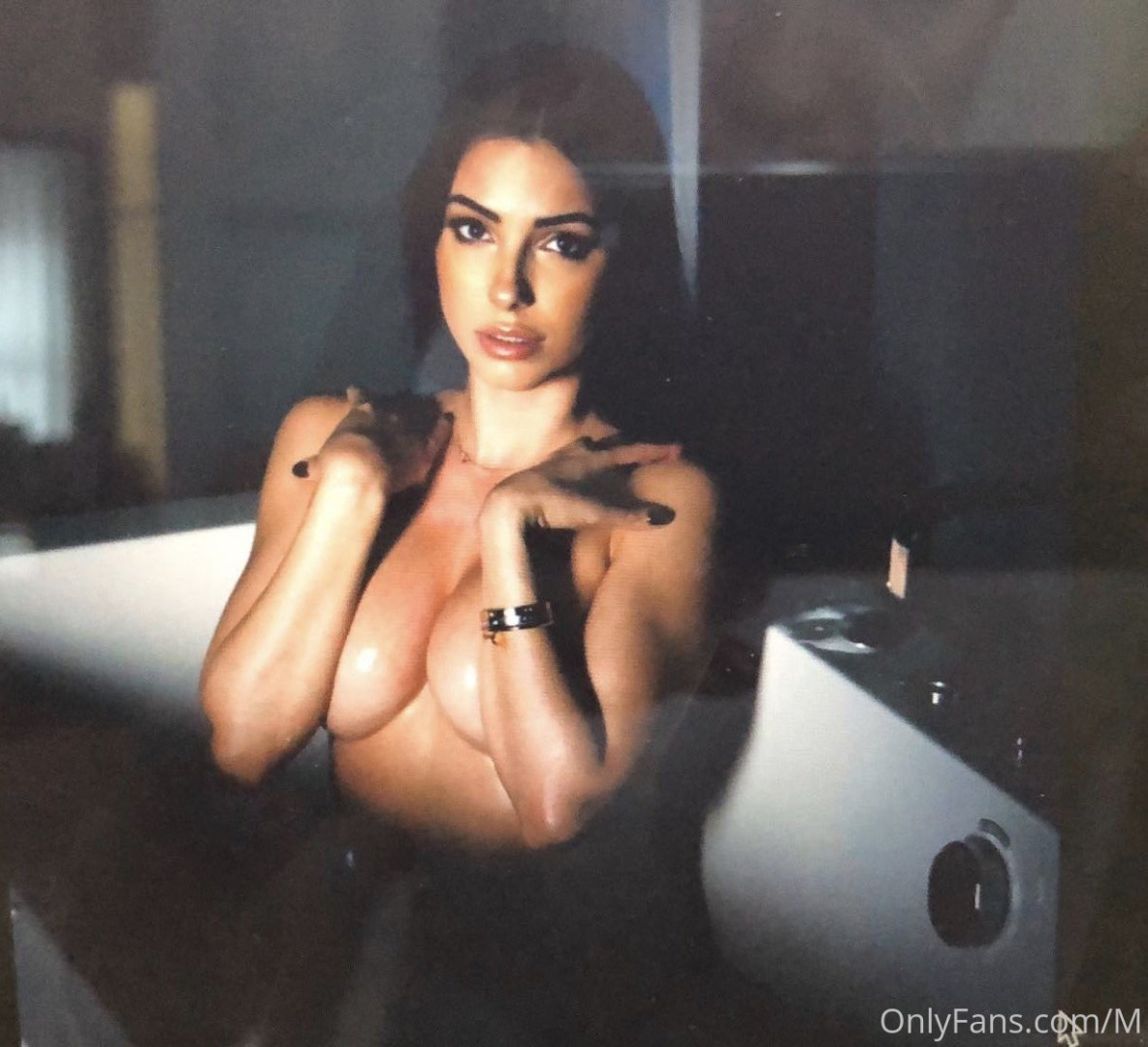 Photo by anonymiss1 published on November 24,2023 03:42:45 - BestThots