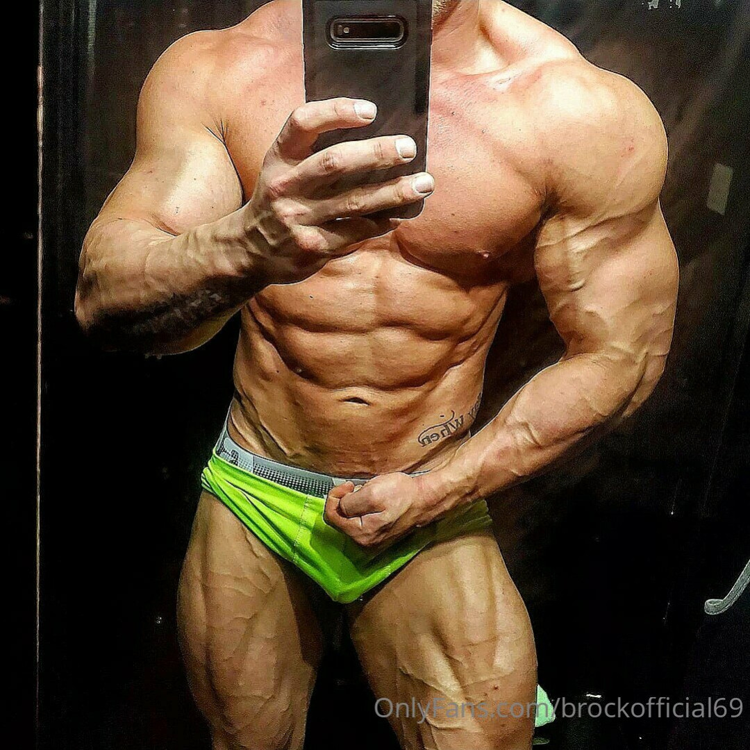 Photo by bodybuildingbrock published on October 11,2023 16:57:28 - BestThots
