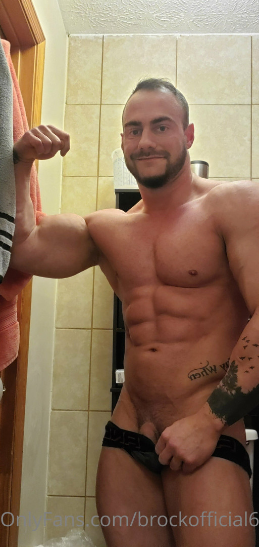 Photo by bodybuildingbrock published on October 11,2023 17:13:45 - BestThots