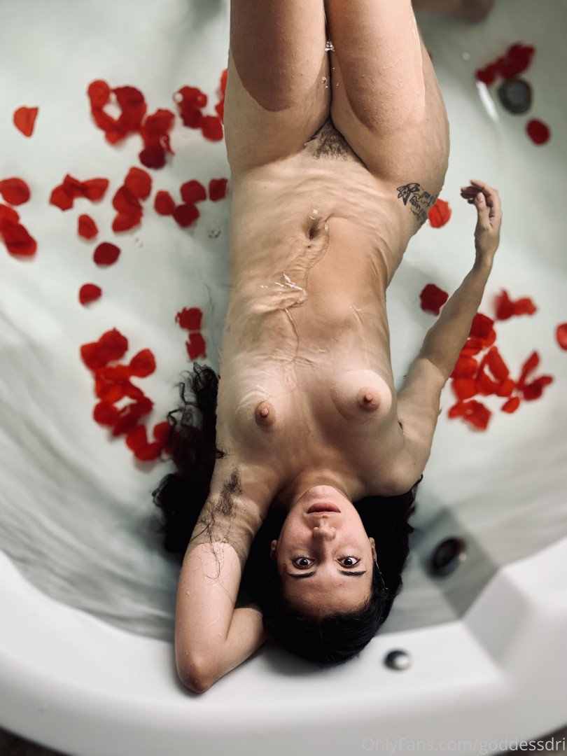 Photo by goddessdri published on June 19,2023 03:42:54 - BestThots
