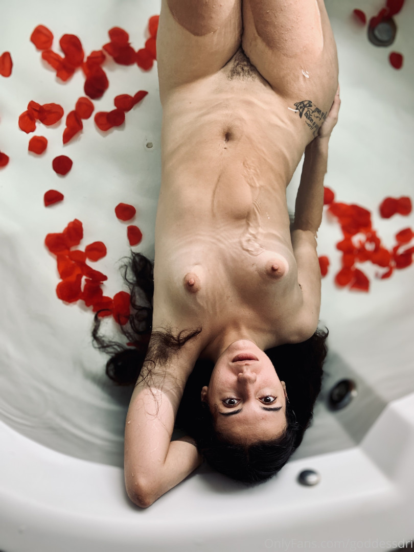 Photo by goddessdri published on June 19,2023 03:44:45 - BestThots