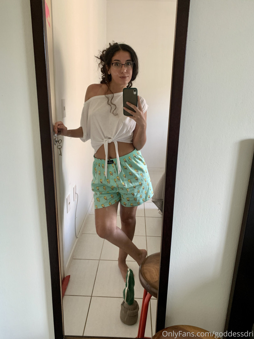 Photo by goddessdri published on June 19,2023 03:54:34 - BestThots
