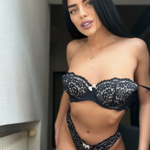 hannahswane #2047626