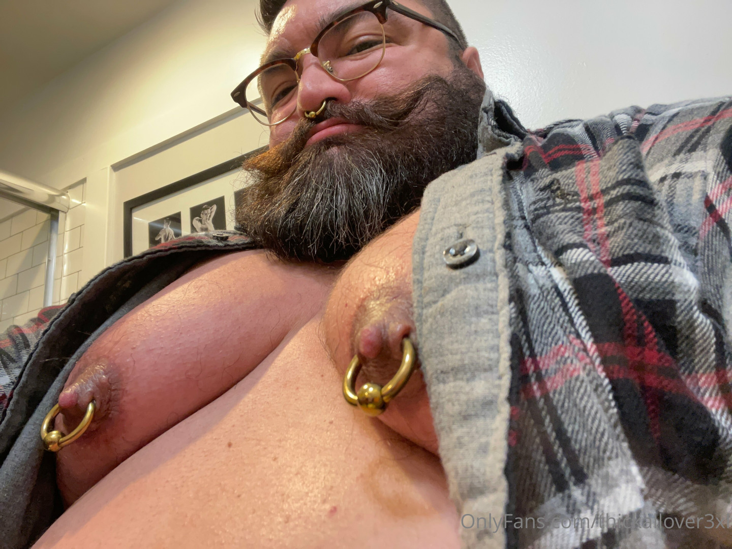 Photo by thickallover3xl published on May 16,2023 19:21:19 - BestThots