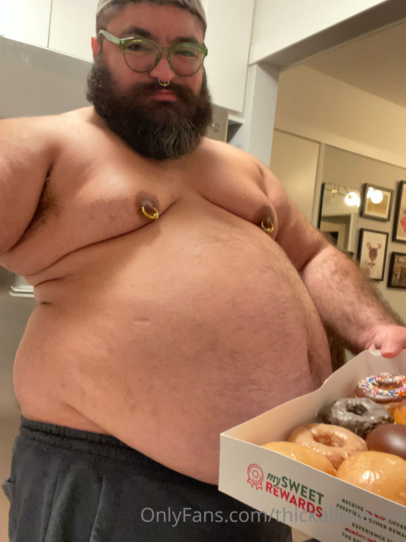 Photo by thickallover3xl published on May 16,2023 19:23:01 - BestThots